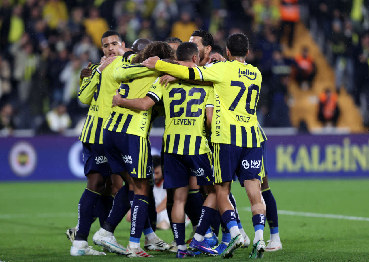 İsmail Kartal'ı istemeyen 6 futbolcu belli oldu: Ülkesinde yuhalanan adam gelip burada bandaj fırlatıyor 6