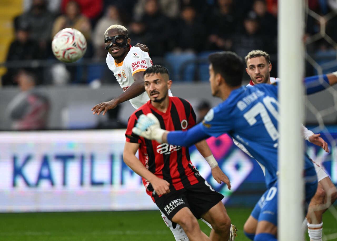 Dursun Özbek görünce kahroldu! Galatasaray'ın 103 milyon euroluk 4 yıldızını tek başına silip attı 15