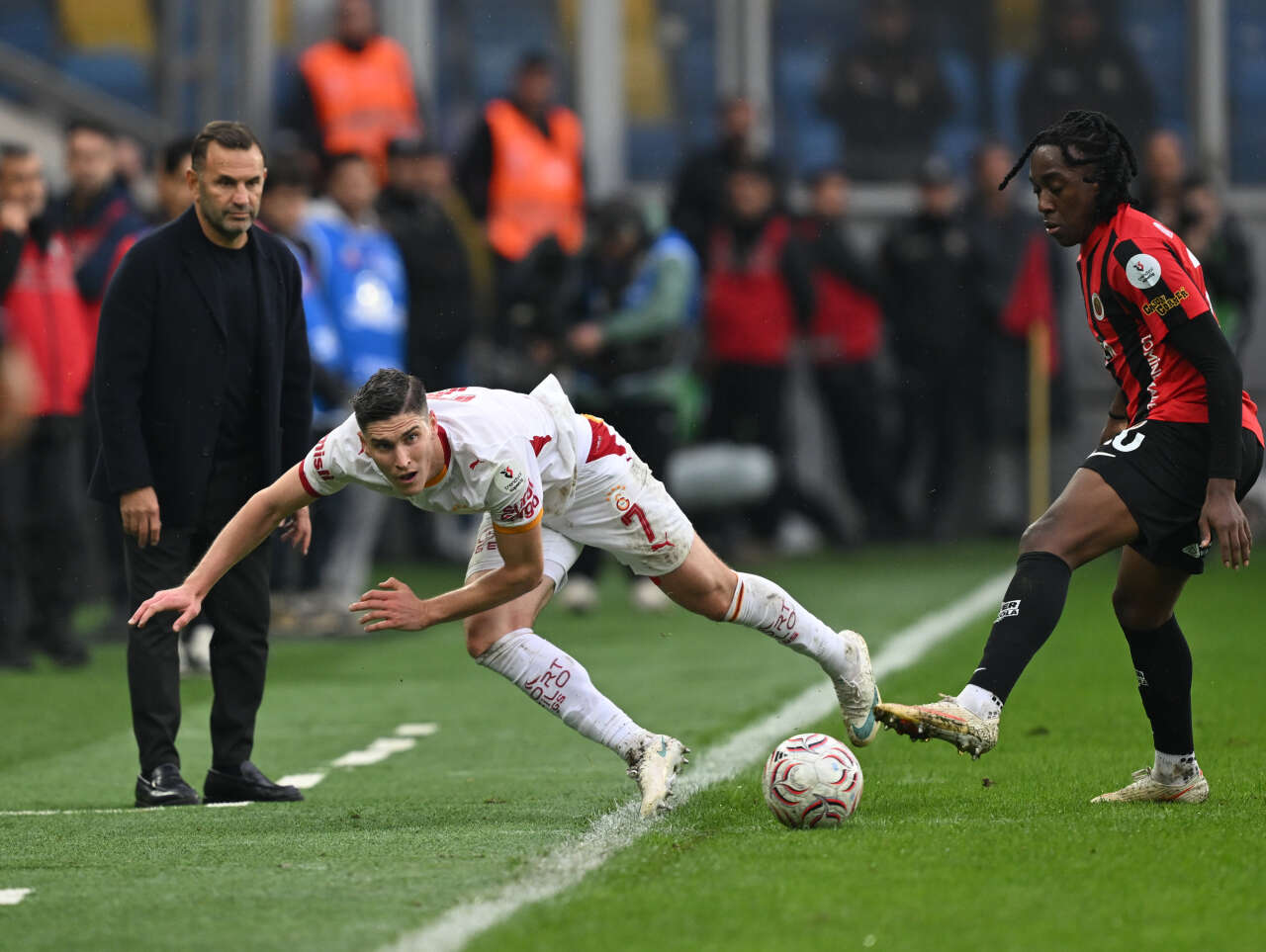 Dursun Özbek görünce kahroldu! Galatasaray'ın 103 milyon euroluk 4 yıldızını tek başına silip attı 10