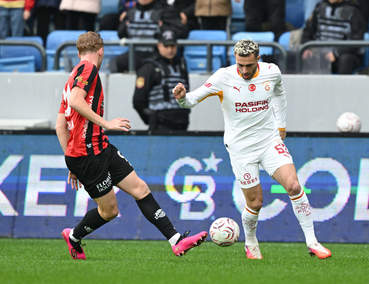 Dursun Özbek görünce kahroldu! Galatasaray'ın 103 milyon euroluk 4 yıldızını tek başına silip attı 9