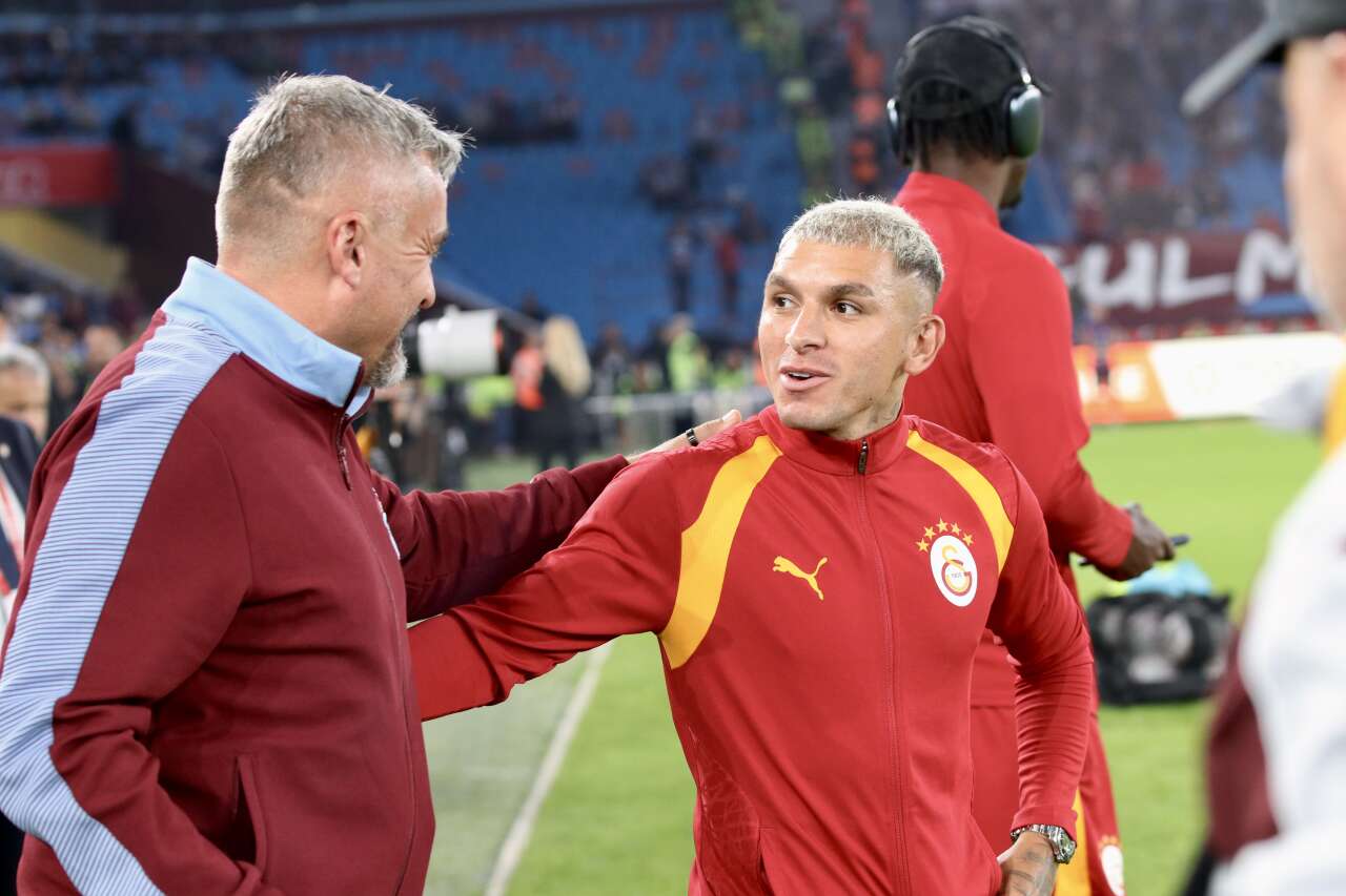 Galatasaray'da 184 maçta 11 gol 15 asist yapmıştı: Dursun Özbek'in elindeki yıldızı almaya ant içti 13