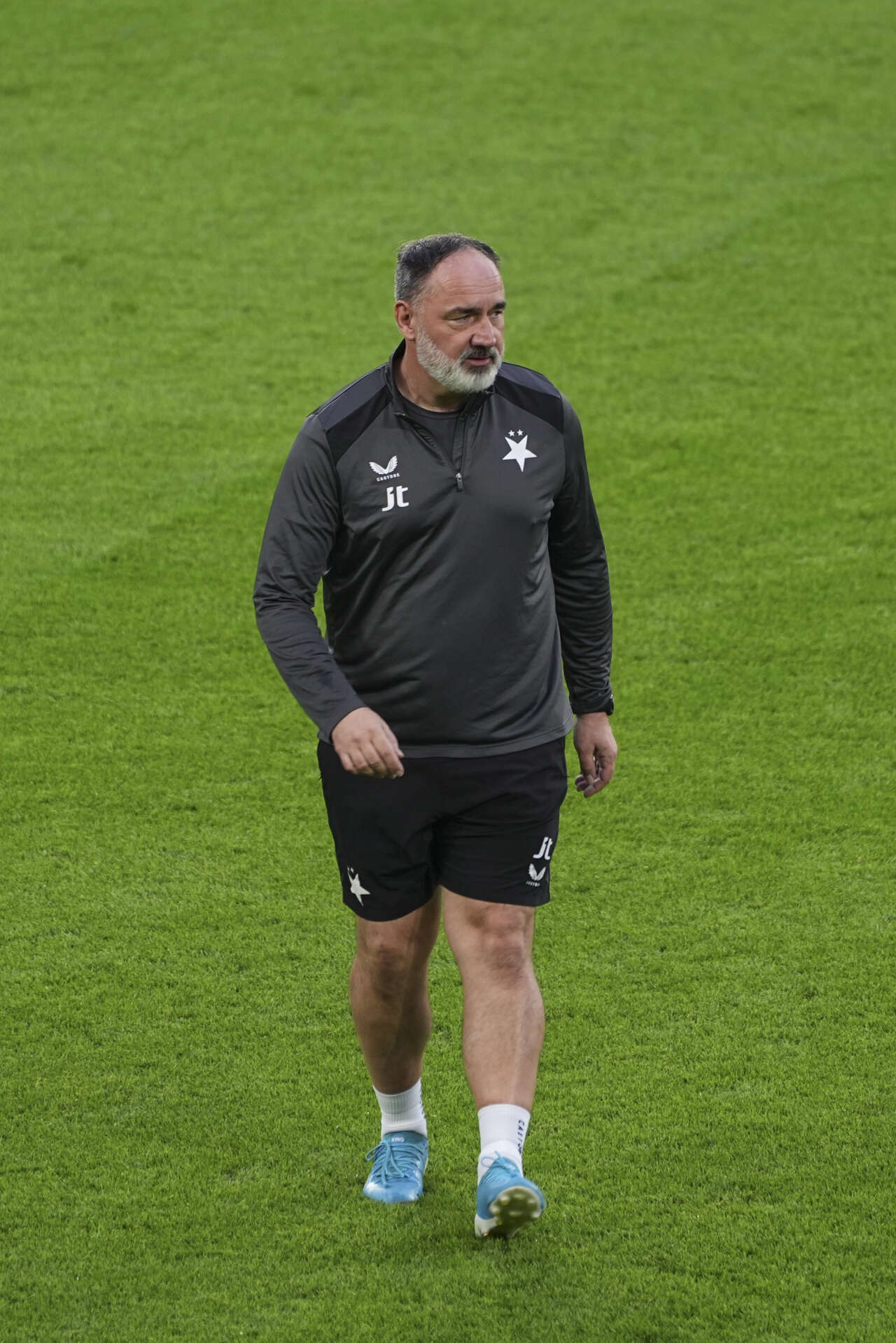 Fenerbahçe-Slavia Prag maçı öncesi kriz! İsmail Kartal'ın bütün planları bozuldu: Yıldız futbolcu kadro dışı bırakıldı 4