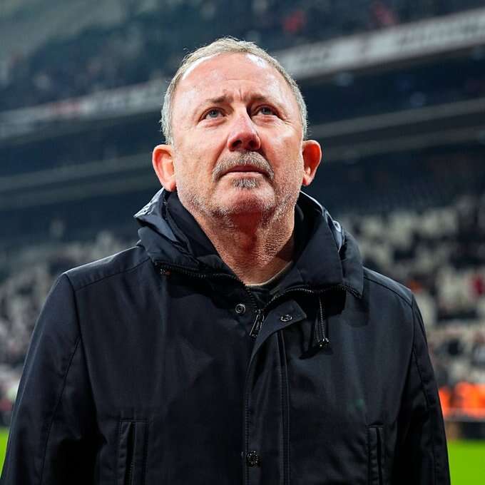 Fenerbahçe'de 9 maçta 0 çekmişti: Sergen Yalçın ilk hamlesini yapıyor! Yuhalanan yıldız milli takımda 6
