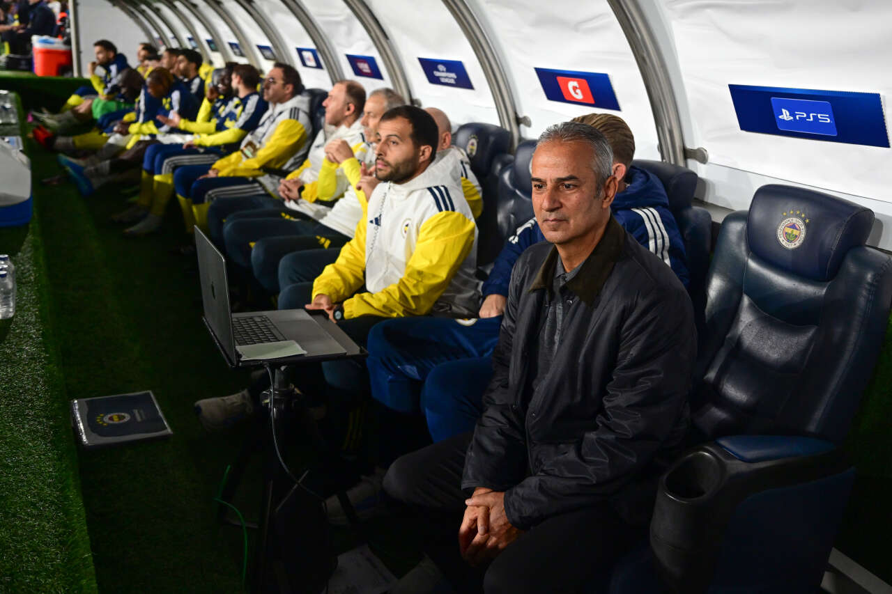 Fenerbahçe'de İsmail Kartal 82. dakikada oyundan aldı yıldız futbolcu koridorları yumrukladı: Yeter ya artık 3