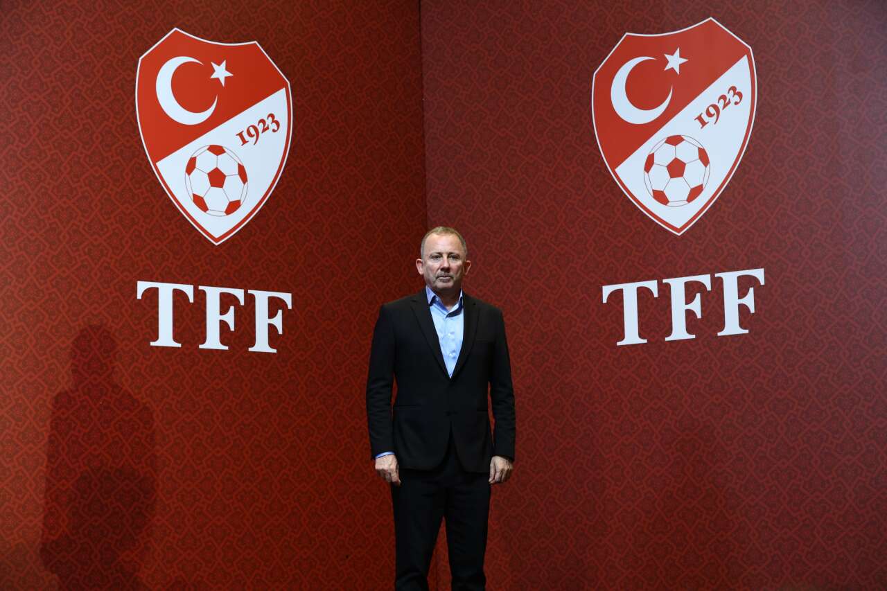 Sergen Yalçın'ın Milli Takıma çağıracağı ilk yıldız belli oldu: Dursun Özbek ve Okan Buruk adını duyunca büyük tepki gösterdi 2
