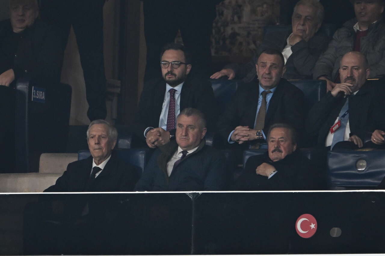 Fenerbahçe'de Aziz Yıldırım'ın 'B' planı deşifre oldu: İsmail Kartal'ın yerine bir değil iki teknik direktör birden 3