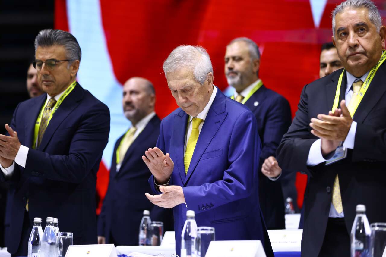 Aziz Yıldırım 85 milyon euroluk iki yıldızı küstürdü: İsmail Kartal Samandıra'daki ateşi söndürmeye çalışıyor 6