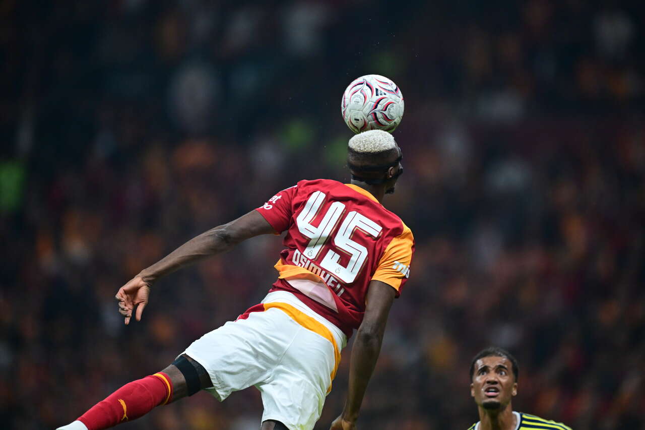 Galatasaray'da Victor Osimhen attı İsmail Kartal titremeye başladı: Sosyal medyada herkes bu görüntüyü konuşuyor! 13