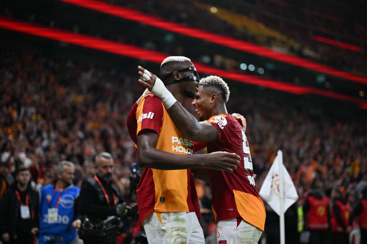 Galatasaray'da Victor Osimhen attı İsmail Kartal titremeye başladı: Sosyal medyada herkes bu görüntüyü konuşuyor! 16
