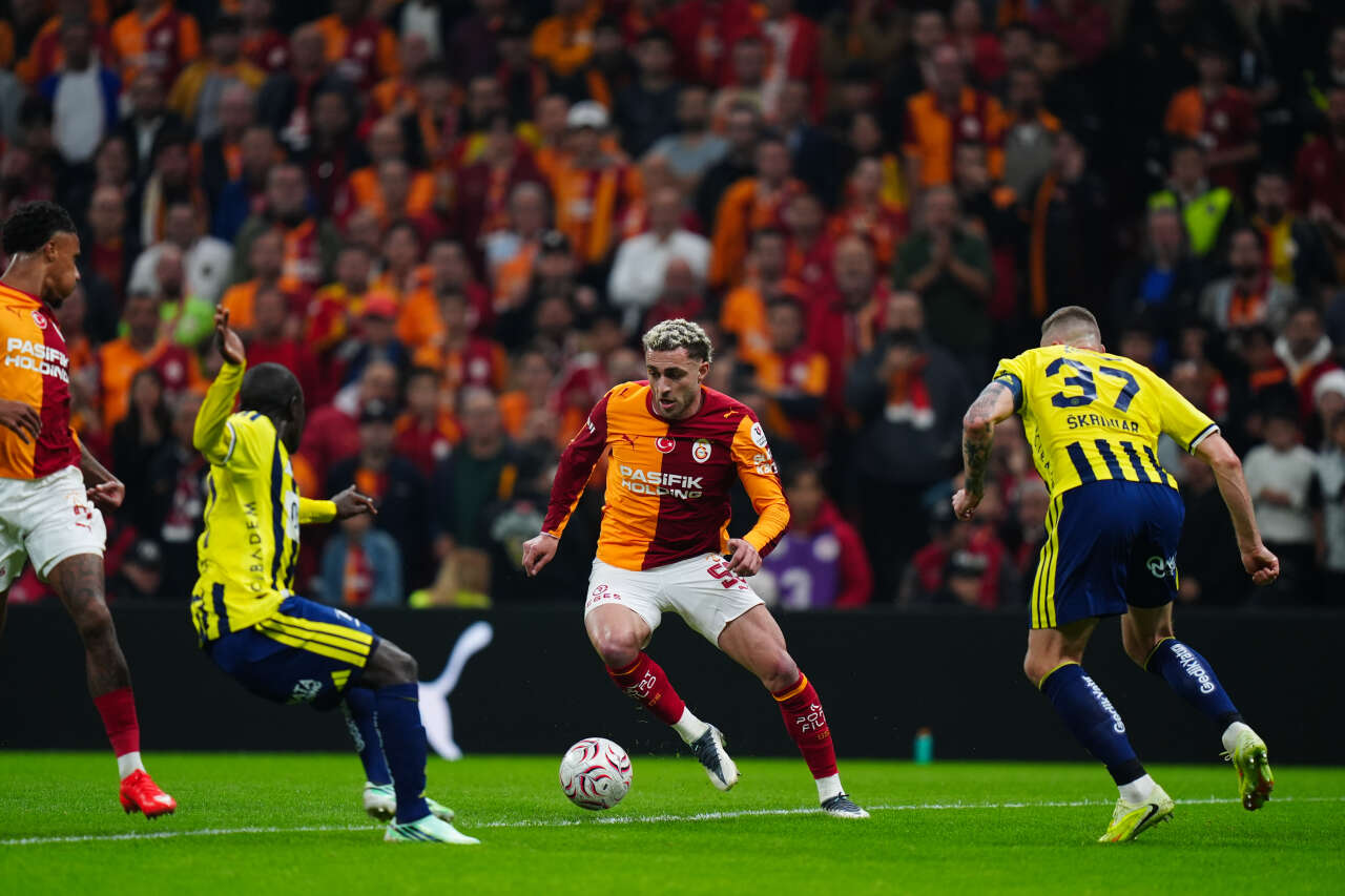 Galatasaray'da Victor Osimhen attı İsmail Kartal titremeye başladı: Sosyal medyada herkes bu görüntüyü konuşuyor! 2