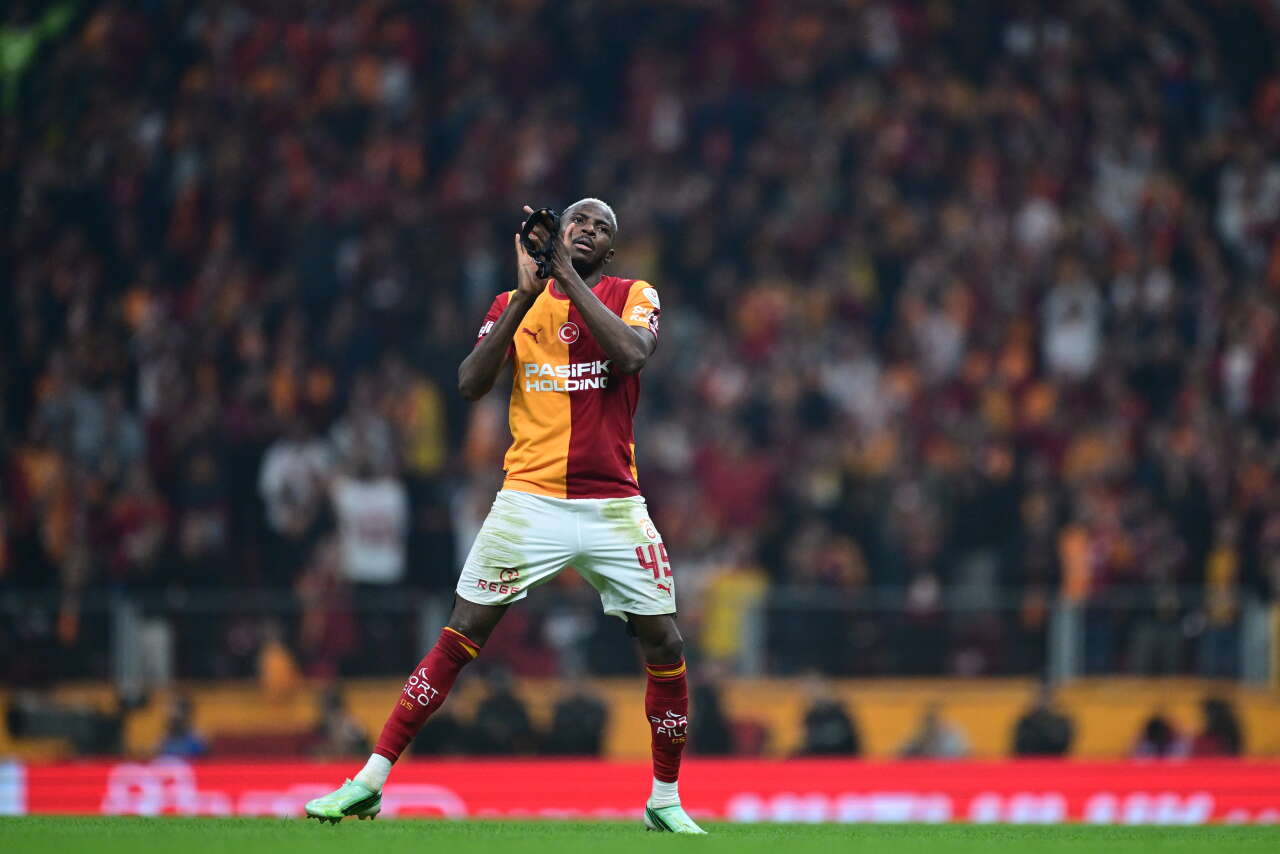 Galatasaray'da Victor Osimhen attı İsmail Kartal titremeye başladı: Sosyal medyada herkes bu görüntüyü konuşuyor! 17