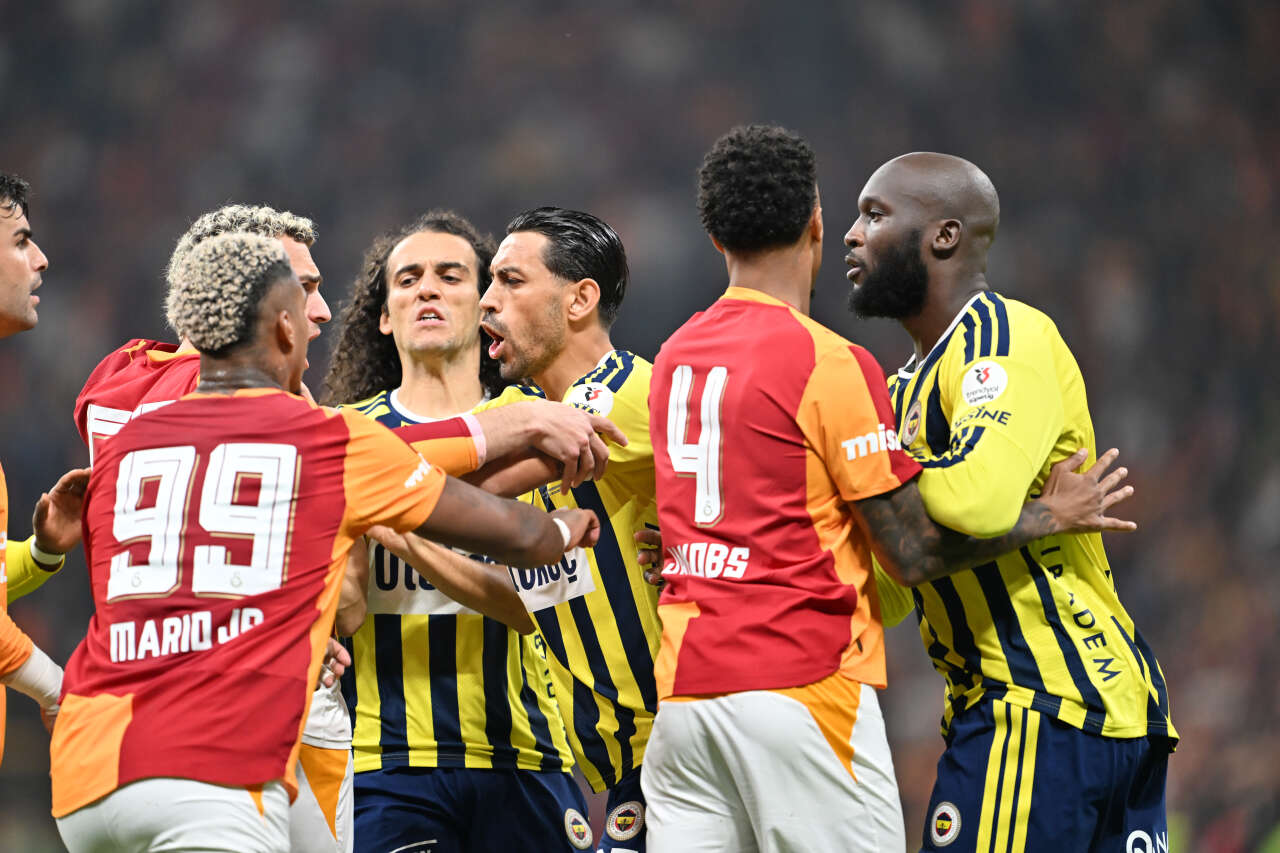 Dursun Özbek Okan Buruk'un başını yaktı: Galatasaray'da 55 milyon euroluk kriz, iki yıldız her şeyi mahvedecek 49