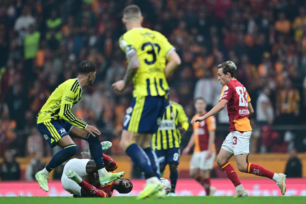 Dursun Özbek Okan Buruk'un başını yaktı: Galatasaray'da 55 milyon euroluk kriz, iki yıldız her şeyi mahvedecek 8