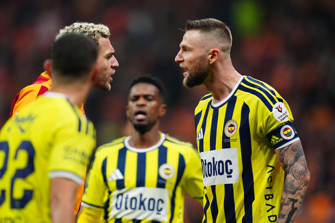 Dursun Özbek Okan Buruk'un başını yaktı: Galatasaray'da 55 milyon euroluk kriz, iki yıldız her şeyi mahvedecek 3