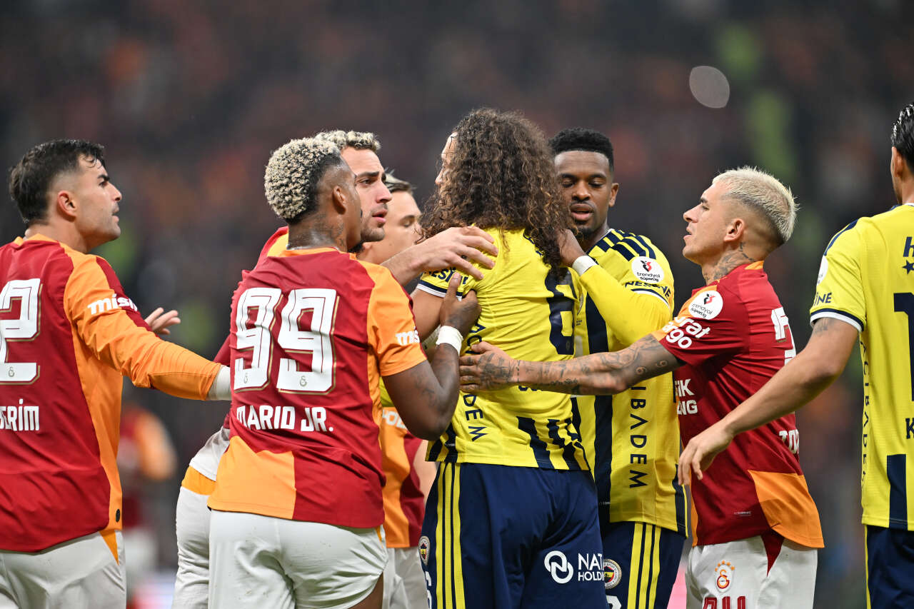 Aziz Yıldırım İsmail Kartal'ın istifasını bekliyor: Elindeki yıldızları mundar ettin, senin kurtarıcın Mert Hakan Yandaş mı? 5