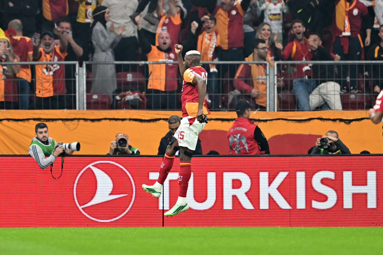 Galatasaray'da Dursun Özbek 2-1'in ardından telefona sarıldı! Yıldız futbolcunun menajerine telefon: Biz bunun keyfini mi bekleyeceğiz? 14