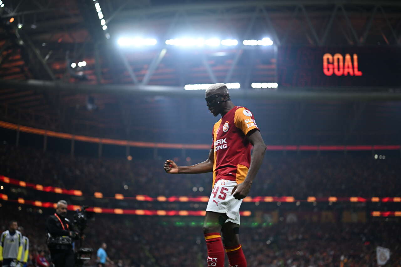 Galatasaray'da Dursun Özbek 2-1'in ardından telefona sarıldı! Yıldız futbolcunun menajerine telefon: Biz bunun keyfini mi bekleyeceğiz? 5