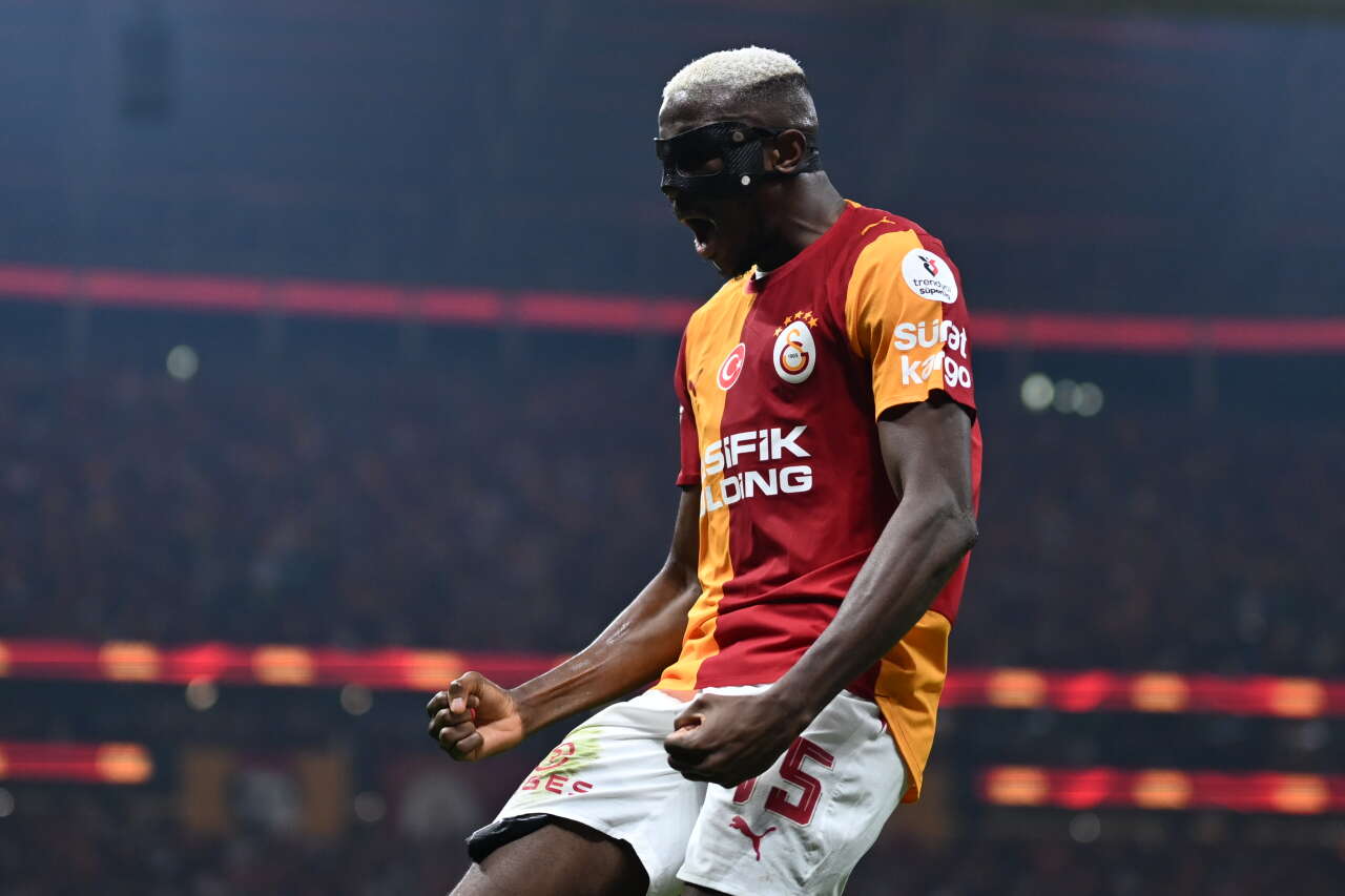 Galatasaray'da Dursun Özbek 2-1'in ardından telefona sarıldı! Yıldız futbolcunun menajerine telefon: Biz bunun keyfini mi bekleyeceğiz? 3