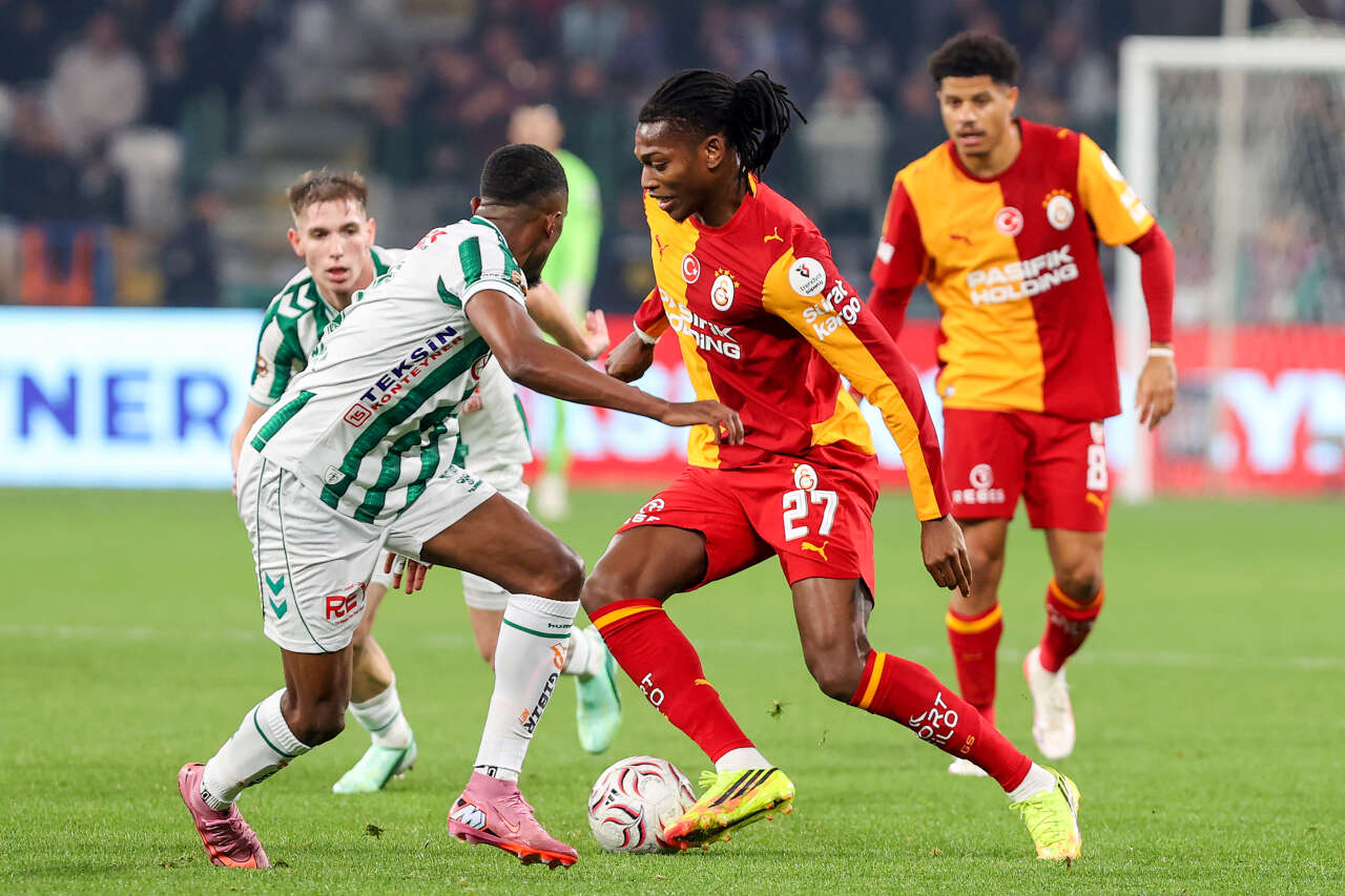 4-0'ın ardından Galatasaray'da ayrılık: 1 gol attı ama 'gamsız' tepkisi aldı, Okan Buruk onu Portekiz çetesinin yanına göndersin! 14