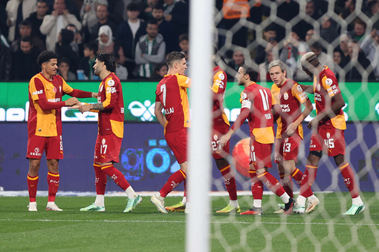 4-0'ın ardından Galatasaray'da ayrılık: 1 gol attı ama 'gamsız' tepkisi aldı, Okan Buruk onu Portekiz çetesinin yanına göndersin! 7