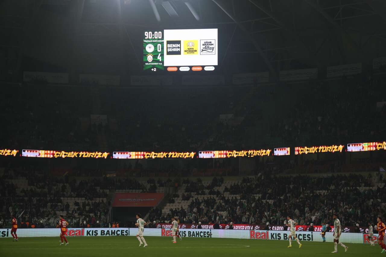 4-0'ın ardından Galatasaray'da ayrılık: 1 gol attı ama 'gamsız' tepkisi aldı, Okan Buruk onu Portekiz çetesinin yanına göndersin! 11