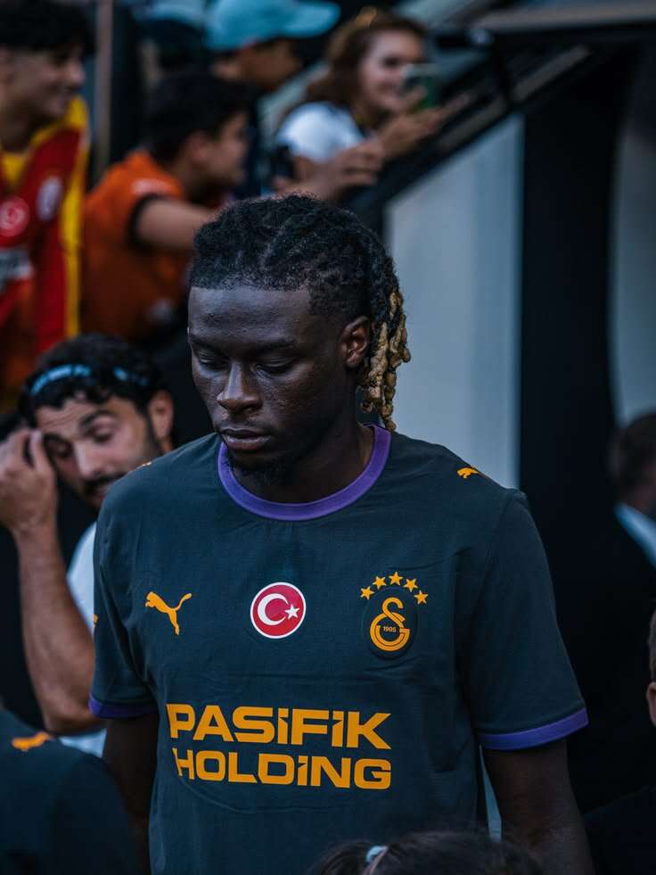 Dursun Özbek birinin 5 diğerinin 1 maçta kalemini kırdı: Bir daha böyle transferleri mi? Asla 6