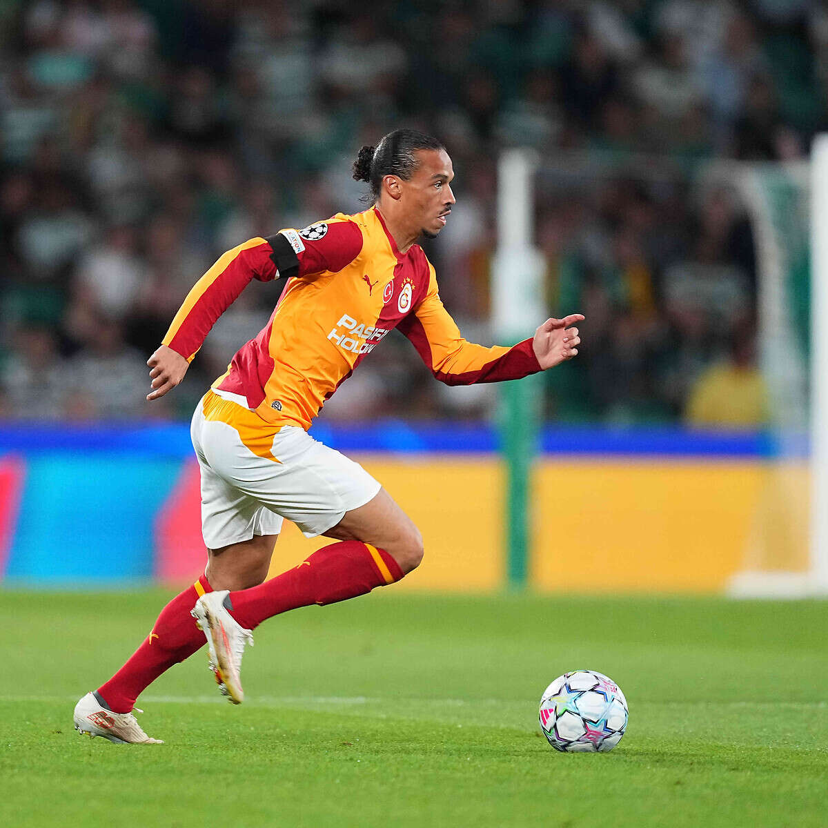 Dursun Özbek Van Persie'nin 35 milyon euroluk kanat forvetini 1 kenara yazdı 3