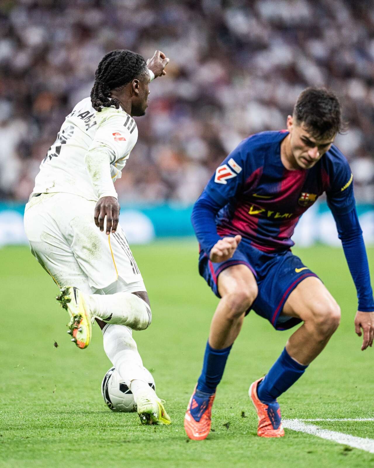 Okan Buruk Torreira, Lemina ve Sara'dan artık bıktı: Dursun Özbek Real Madrid'in yıldızı için özel jet kaldırıyor 7