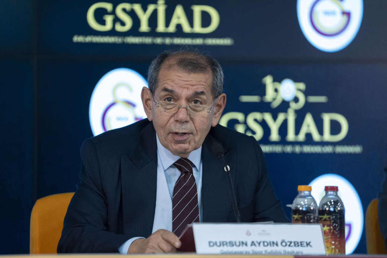 Galatasaray'da 2 dakika oynadı Okan Buruk eşyalarını toplattı: 4 yıllık macera sona erdi 2