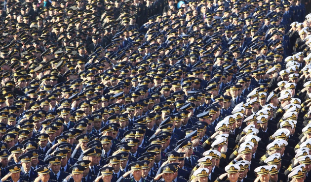 300 askere dev FETÖ operasyonu!