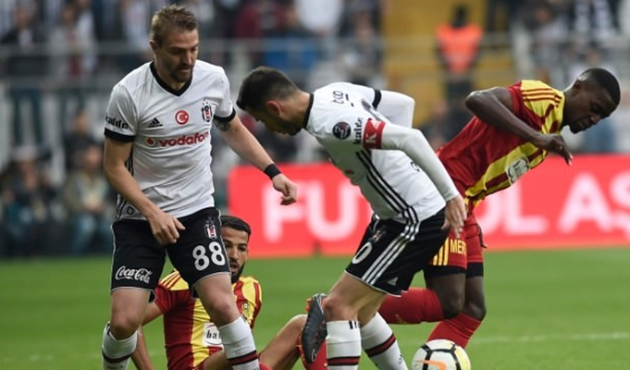 Caner Erkin, sezonu kapattı!