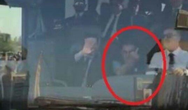 Napoli teknik direktörü Sarri'den skandal hareket!