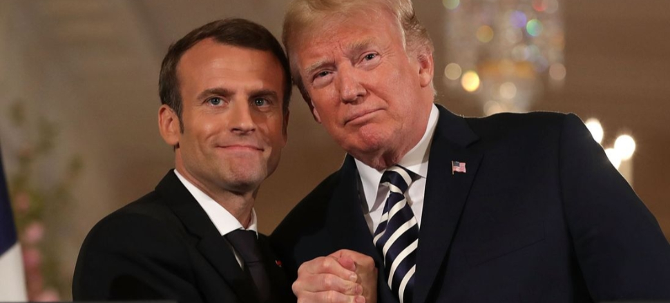 Trump ve Macron adeta flört ettiler...