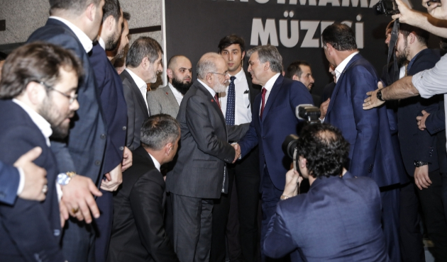 Gül ve Karamollaoğlu salona birlikte girdi!