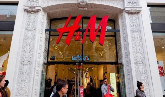 H&M'den 44 yıl sonra bir ilk!