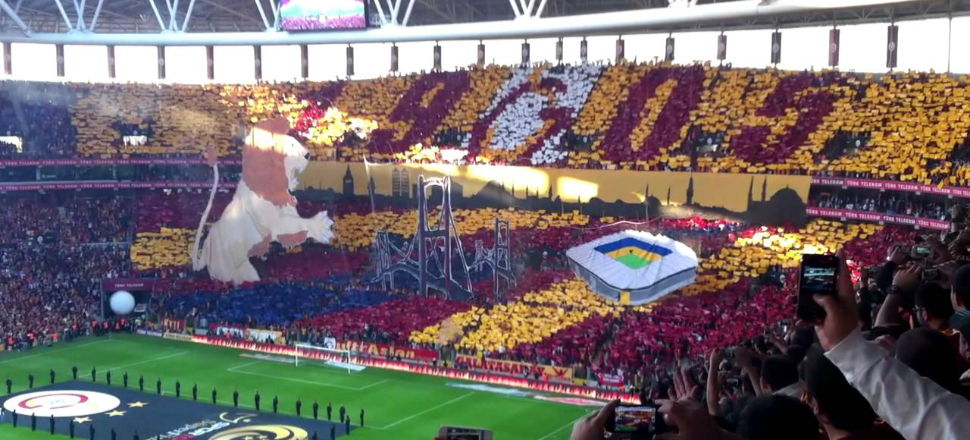 Galatasaray taraftarları derbiye özel hazırlanıyor!