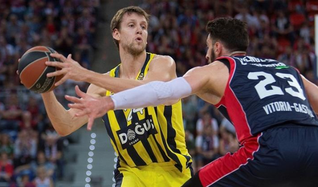 Fenerbahçe Doğuş, deplasmanda direnemedi!