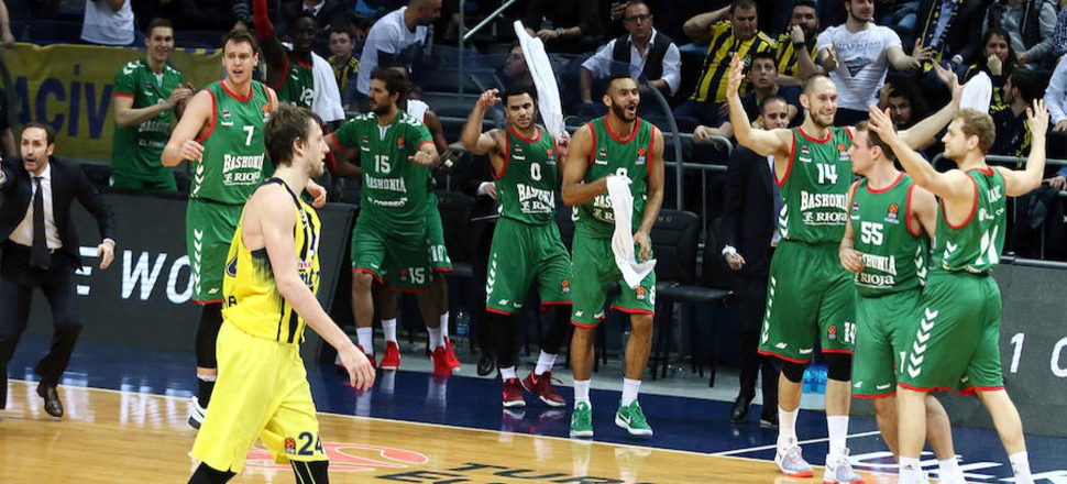 Fenerbahçe Doğuş, deplasmanda direnemedi!