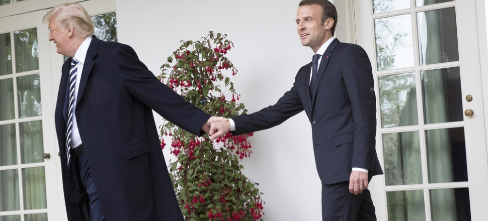 Trump ile Macron arasında 'fazla' samimiyet!