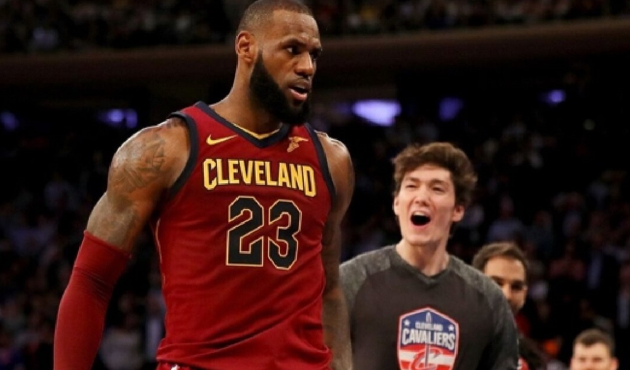 Cleveland, Raptors'ı süpürdü!