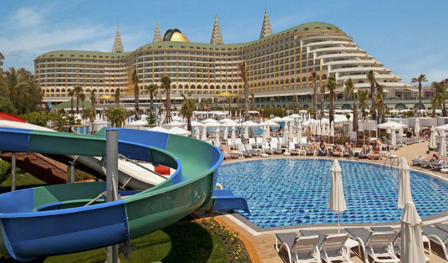Ünlü otel zincirinin sahipleri FETÖ'den tutuklandı