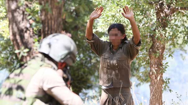 Kaçmak için köylülere ormanı yaktırdılar! 5 PKK'lı öldürüldü, biri böyle teslim oldu...