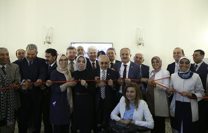 Meclis'te ''Osmangazi'' heyecanı... AK Partili vekillerin temsili açılışı...