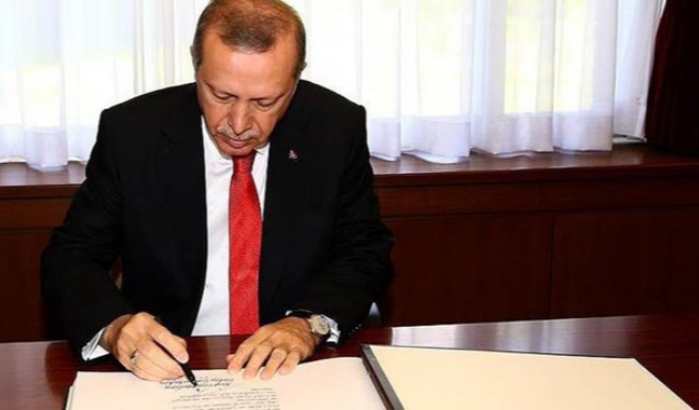 Cumhurbaşkanı Erdoğan o ismi rektör olarak atadı!