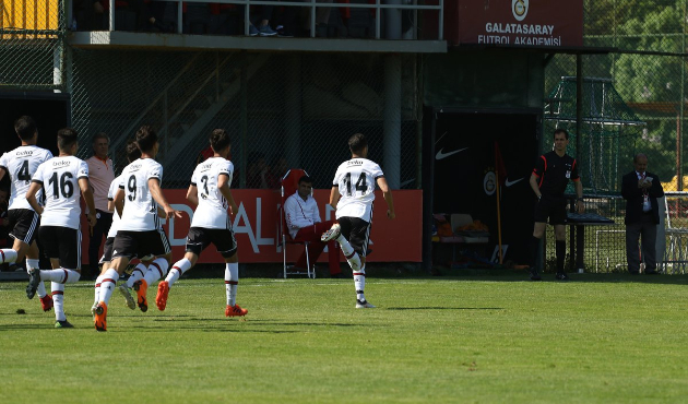 Beşiktaş şampiyonluğunu ilan etti!