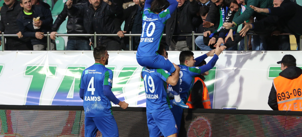 Şampiyon Çaykur Rizespor!