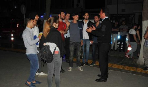 Bu insanlar bakın ne için toplandı!