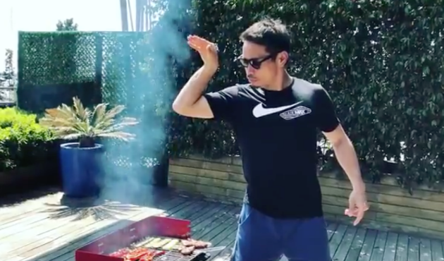 Nagatomo'dan Nusret taklidi!