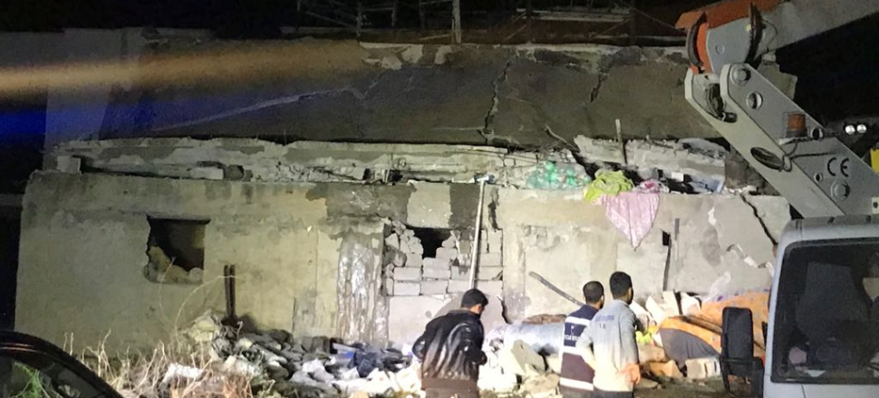 Şırnak'ta iki katlı ev çöktü: 2 ölü, 8 yaralı...