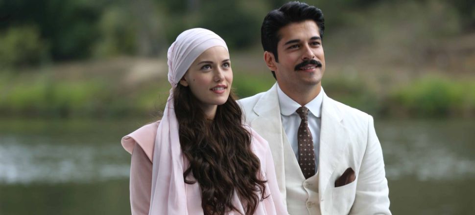 Burak Özçivit yakınlarına dert yanmaya başladı!